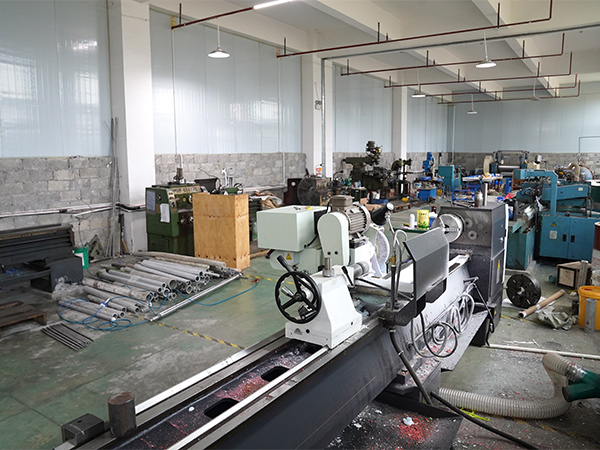 機(jī)加工車間